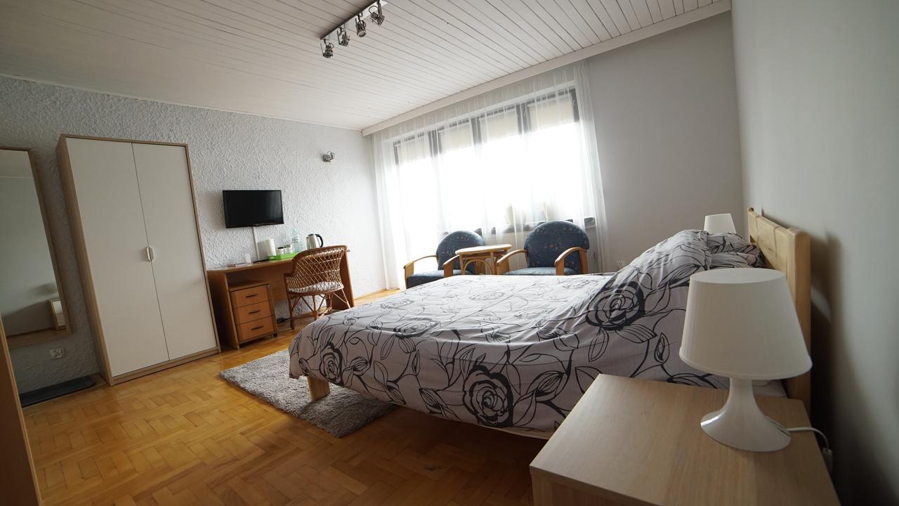 Swierkowy Naleczow Bagian luar foto